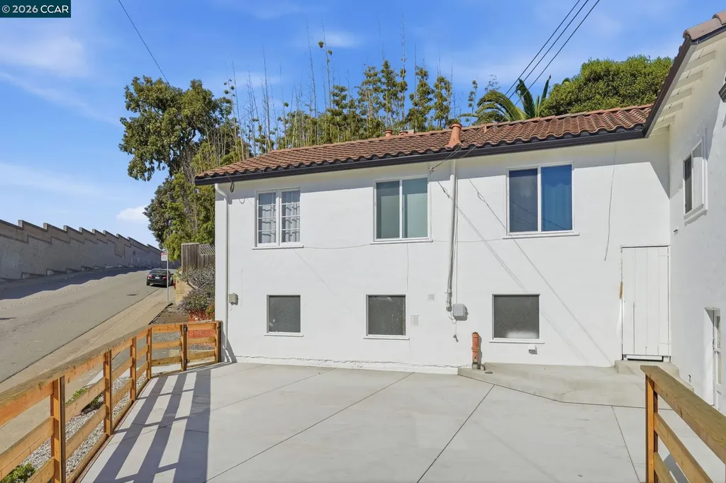1532 Mariposa Street Richmond CA 94804