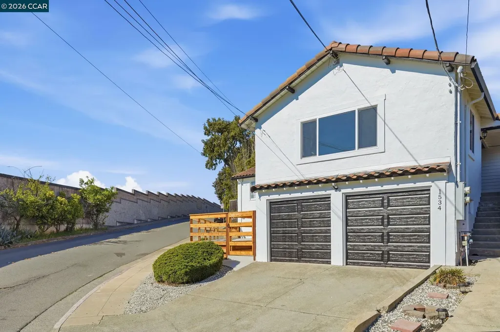 1532 Mariposa Street Richmond CA 94804