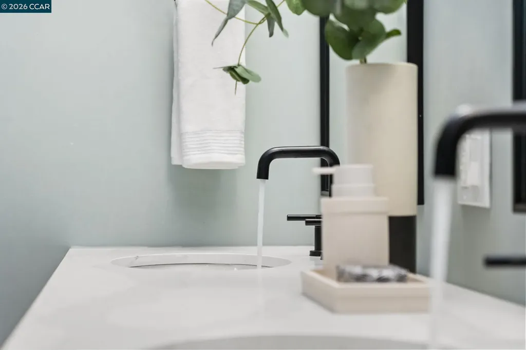 1160 Miller Berkeley CA 94708