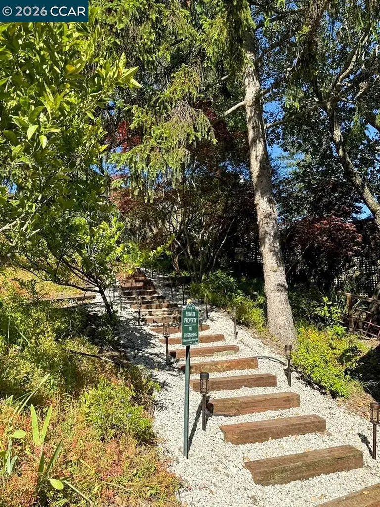 1160 Miller Berkeley CA 94708