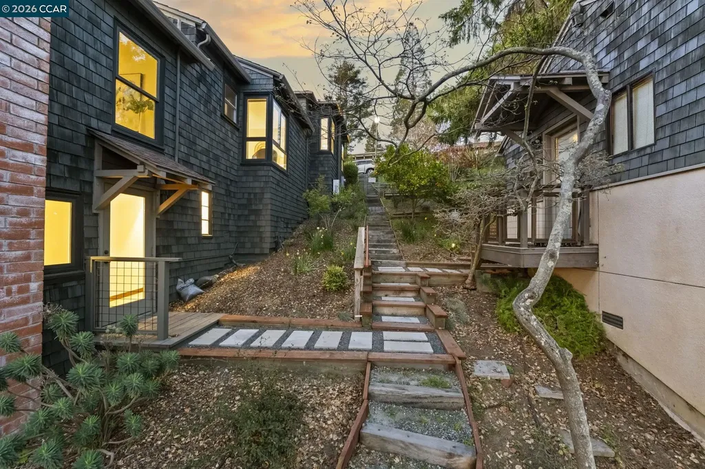 1160 Miller Berkeley CA 94708