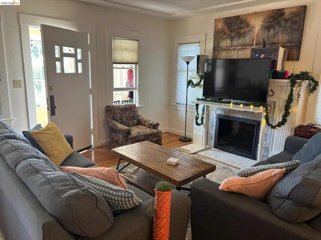 1024 Elsinore Avenue Oakland CA 94602