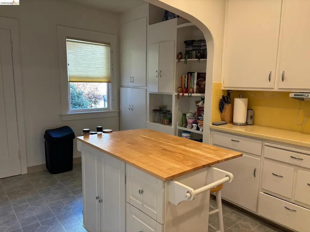 1024 Elsinore Avenue Oakland CA 94602