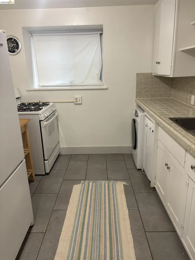 1024 Elsinore Avenue Oakland CA 94602