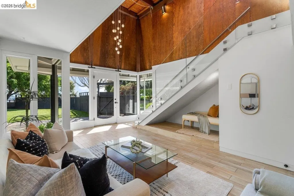 6715 Canyon Trail El Cerrito CA 94530