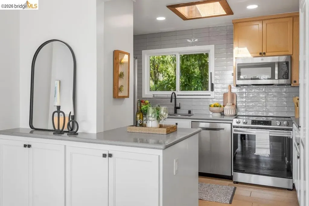 6715 Canyon Trail El Cerrito CA 94530