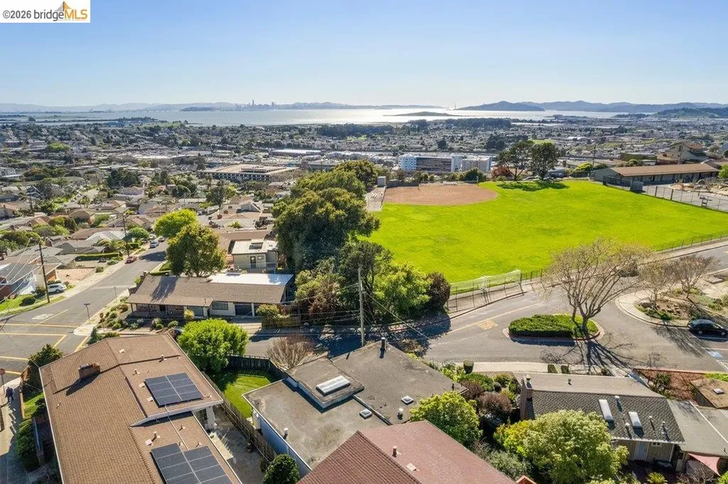 6715 Canyon Trail El Cerrito CA 94530