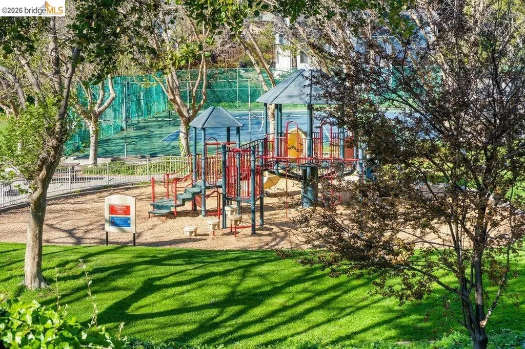 6715 Canyon Trail El Cerrito CA 94530