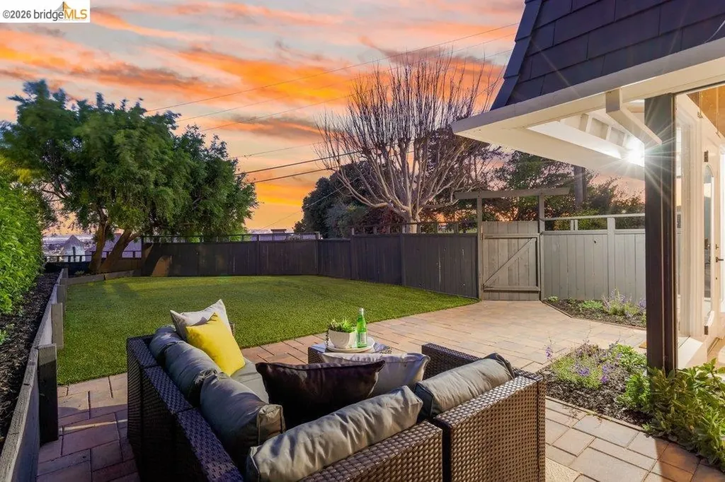 6715 Canyon Trail El Cerrito CA 94530