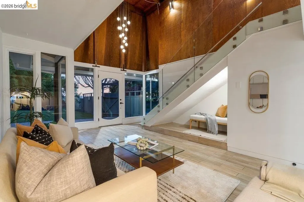 6715 Canyon Trail El Cerrito CA 94530