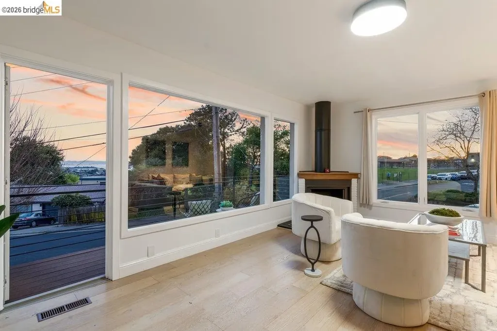 6715 Canyon Trail El Cerrito CA 94530