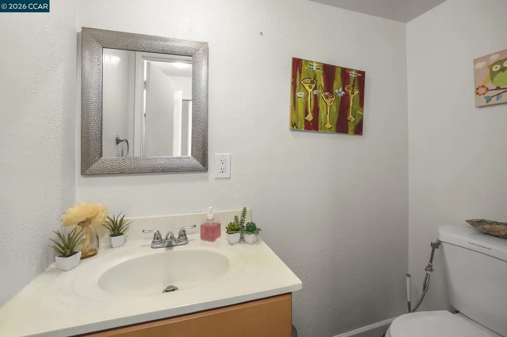 61 Meadowbrook Circle Pittsburg CA 94565