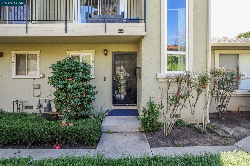 61 Meadowbrook Circle Pittsburg CA 94565