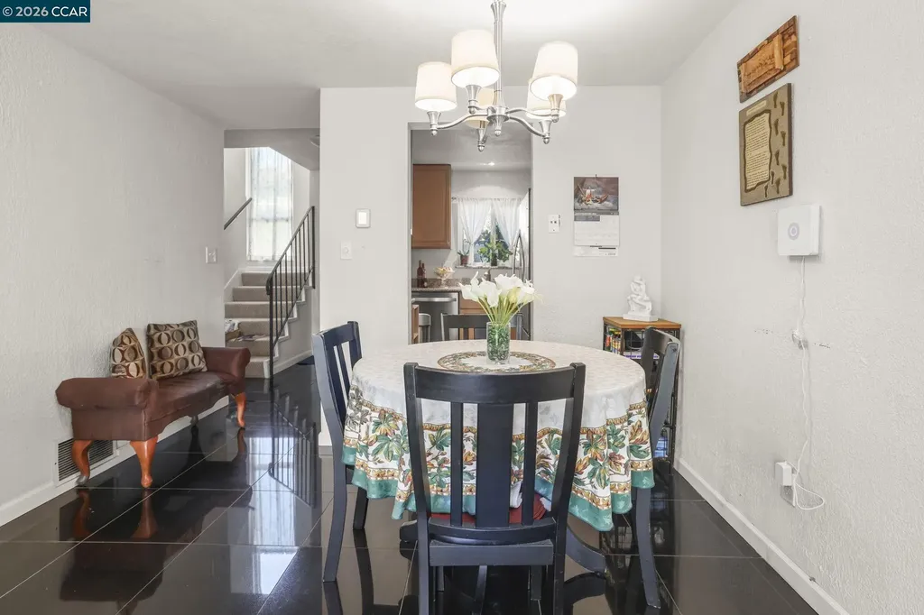 61 Meadowbrook Circle Pittsburg CA 94565