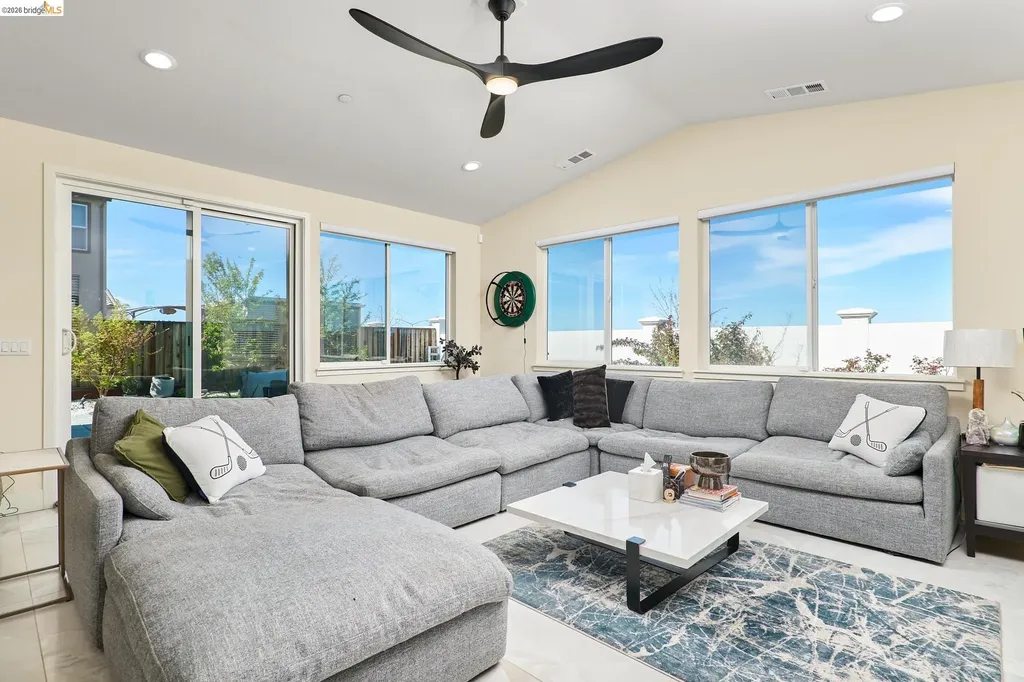 5532 Promontory Way Antioch CA 94531