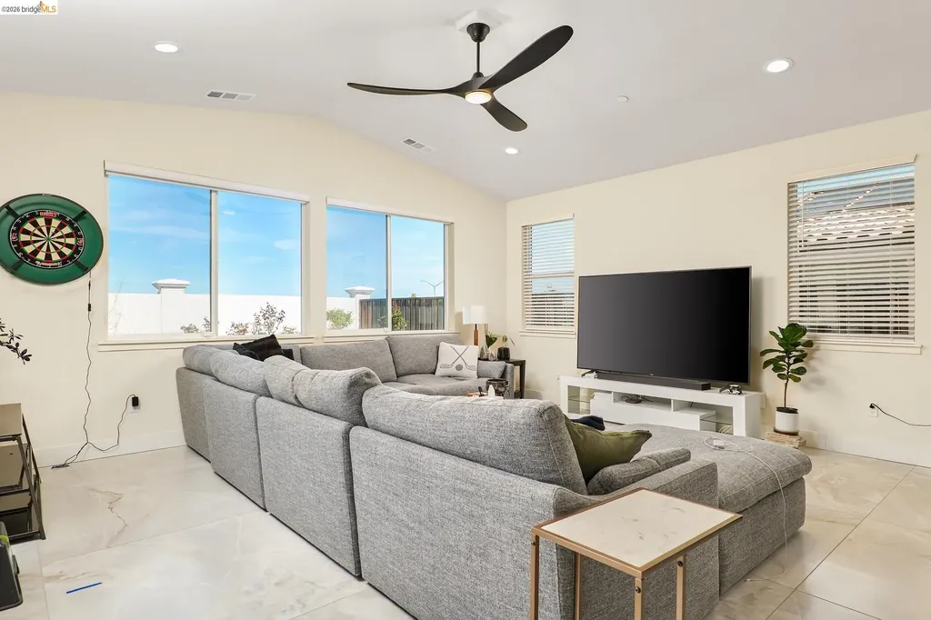 5532 Promontory Way Antioch CA 94531