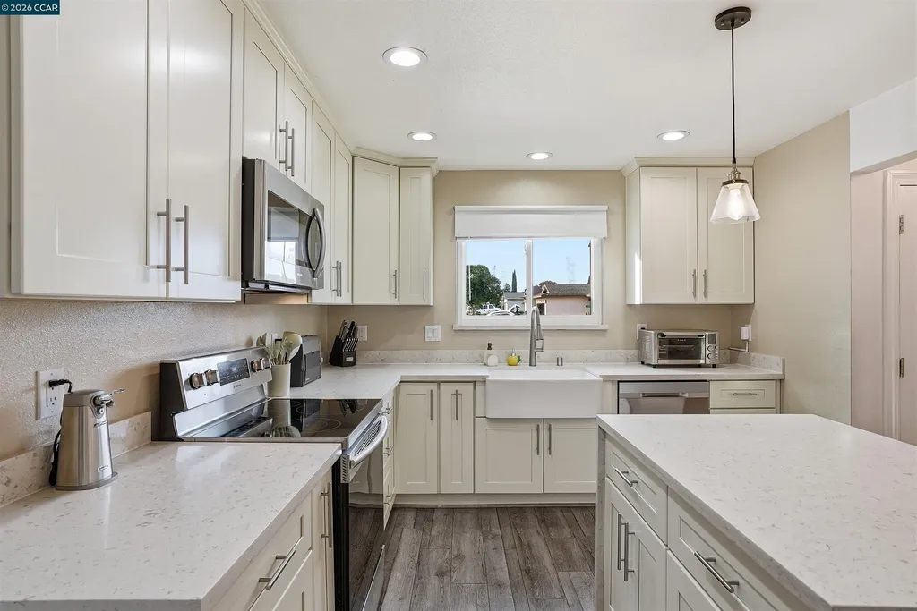 368 Atherton Avenue Pittsburg CA 94565