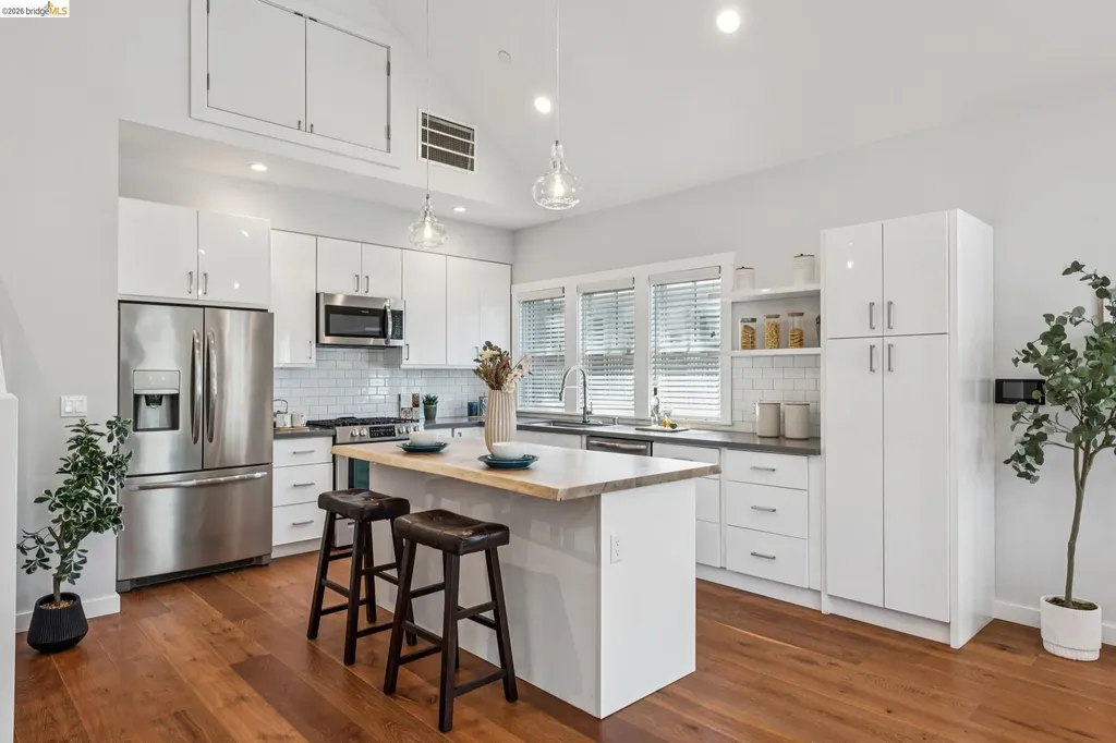 3424 Richmond Boulevard Oakland CA 94611