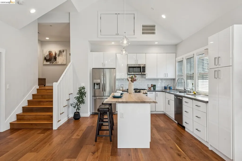 3424 Richmond Boulevard Oakland CA 94611