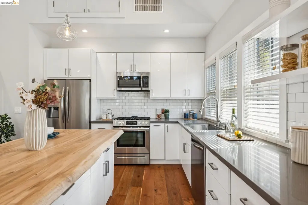 3424 Richmond Boulevard Oakland CA 94611