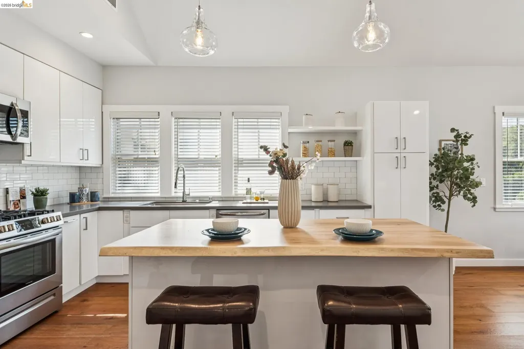 3424 Richmond Boulevard Oakland CA 94611