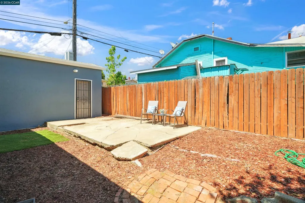 7700 Garfield Avenue Oakland CA 94605