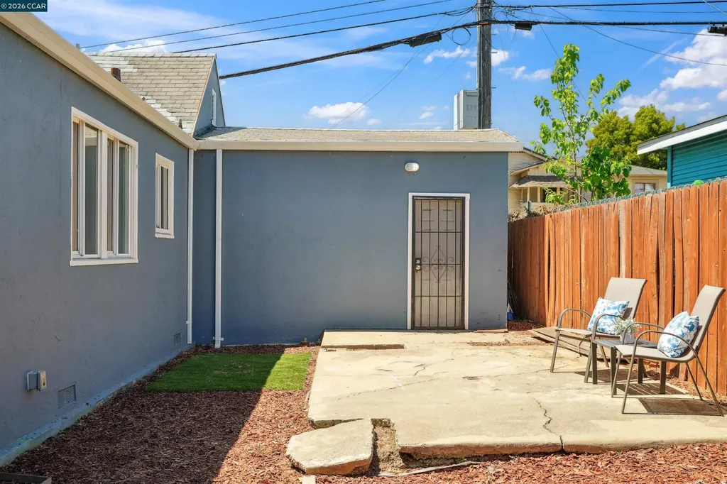 7700 Garfield Avenue Oakland CA 94605