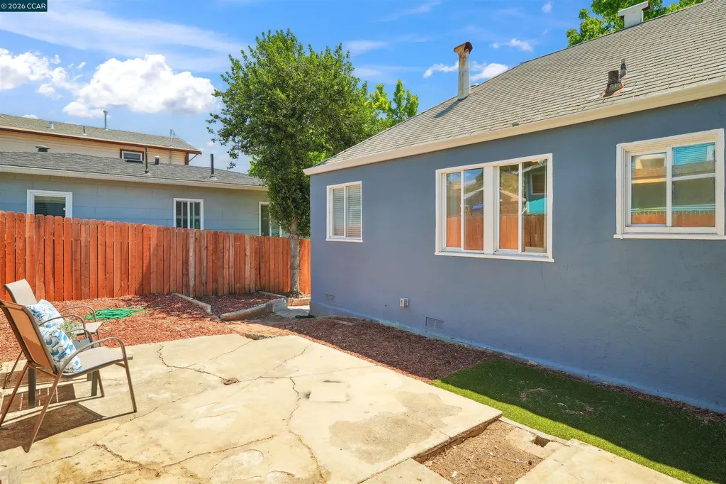 7700 Garfield Avenue Oakland CA 94605