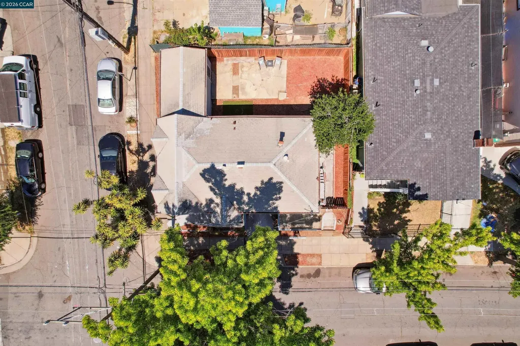 7700 Garfield Avenue Oakland CA 94605