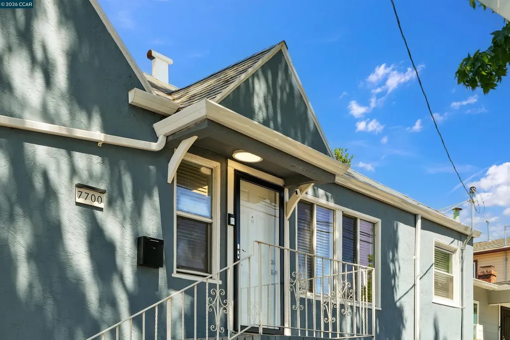 7700 Garfield Avenue Oakland CA 94605