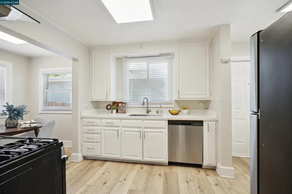 7700 Garfield Avenue Oakland CA 94605