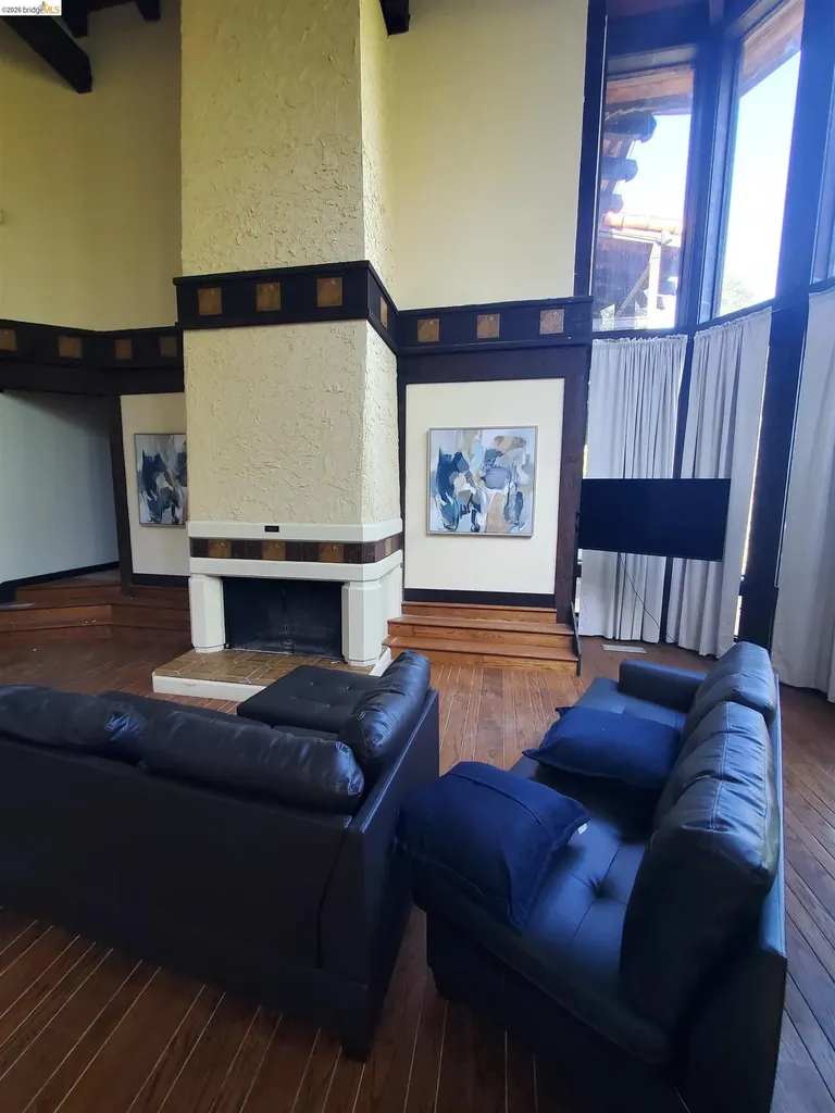 90 Devin Drive Moraga CA 94556