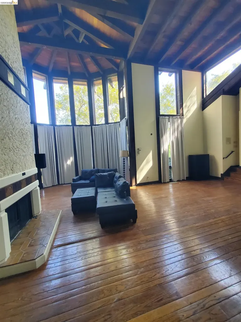 90 Devin Drive Moraga CA 94556