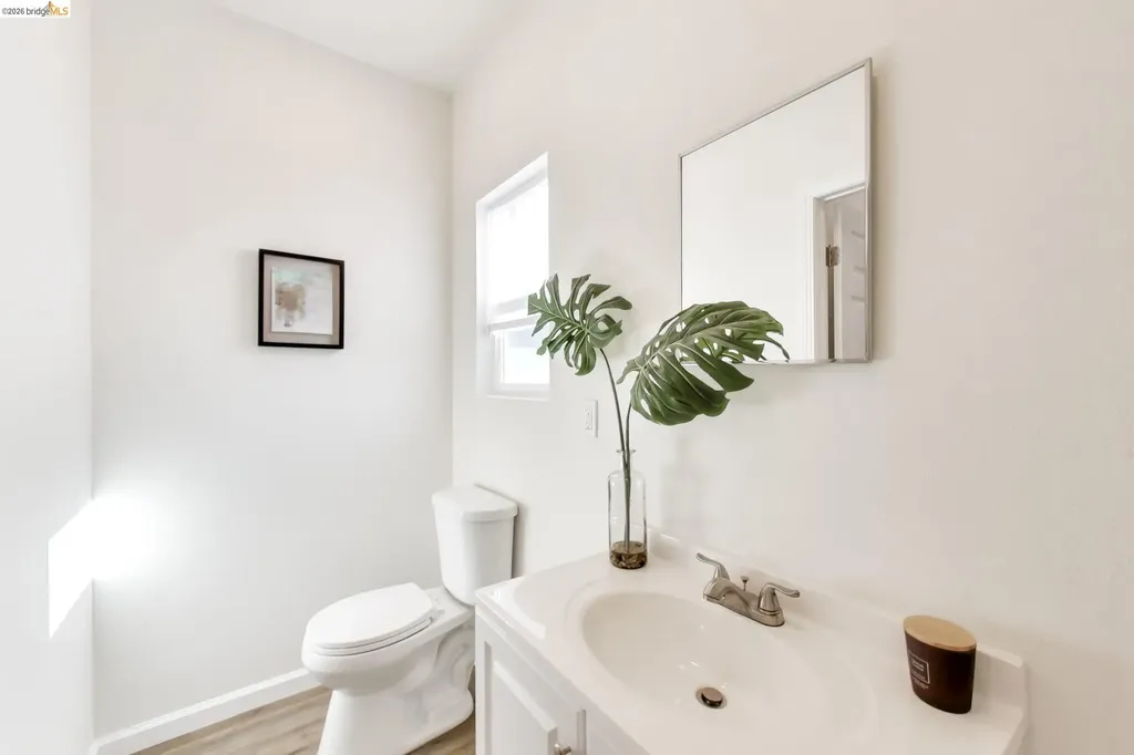 1978 Rosedale Avenue Oakland CA 94601