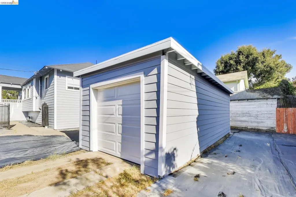 1978 Rosedale Avenue Oakland CA 94601
