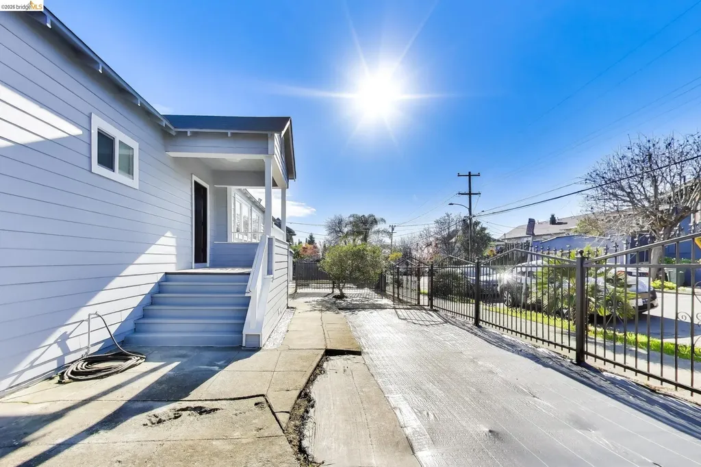 1978 Rosedale Avenue Oakland CA 94601