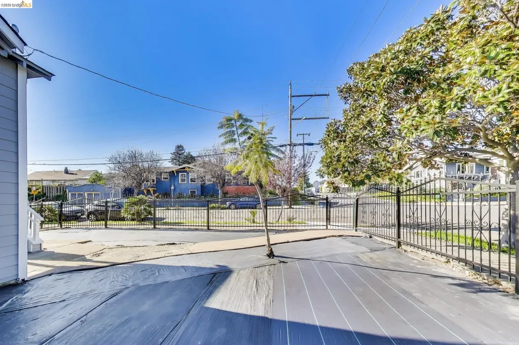 1978 Rosedale Avenue Oakland CA 94601
