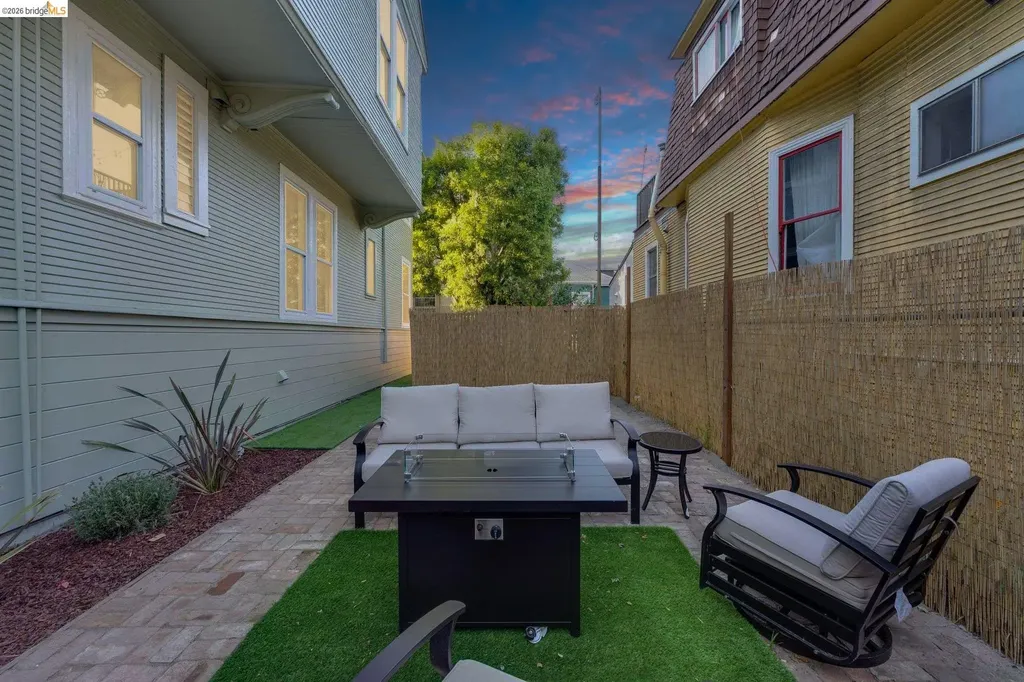 1238 12th Street Oakland CA 94607
