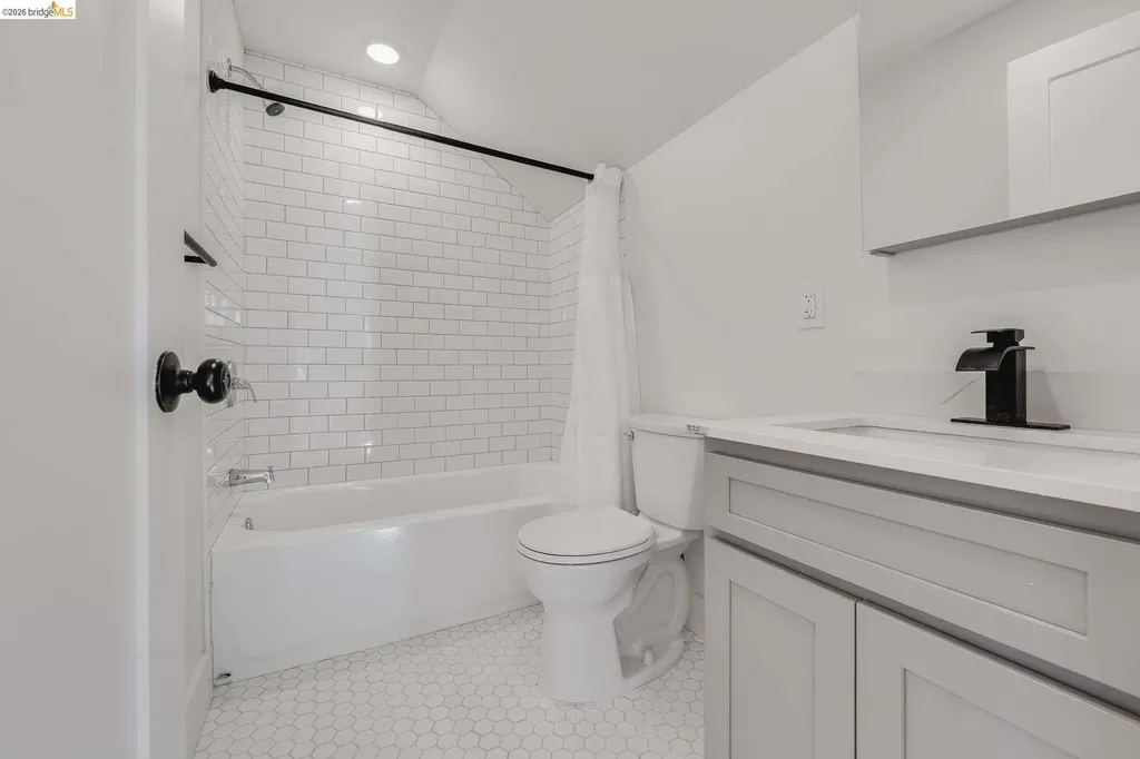 1238 12th Street Oakland CA 94607