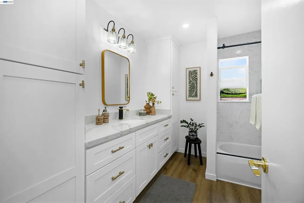 18522 Madison Avenue Castro Valley CA 94546
