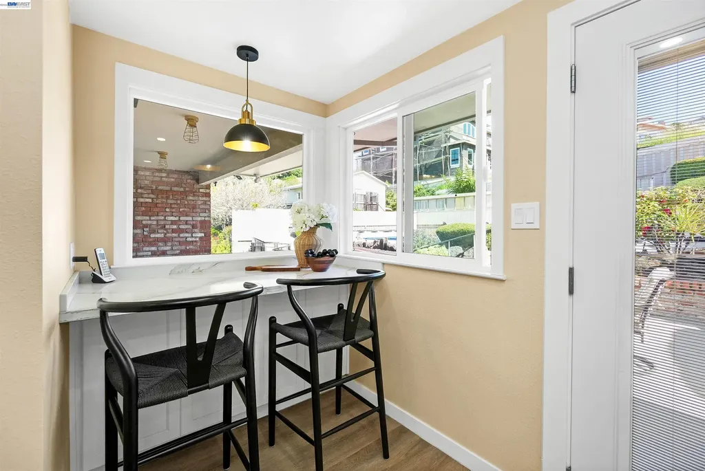 18522 Madison Avenue Castro Valley CA 94546