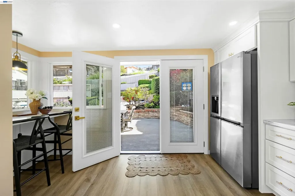 18522 Madison Avenue Castro Valley CA 94546