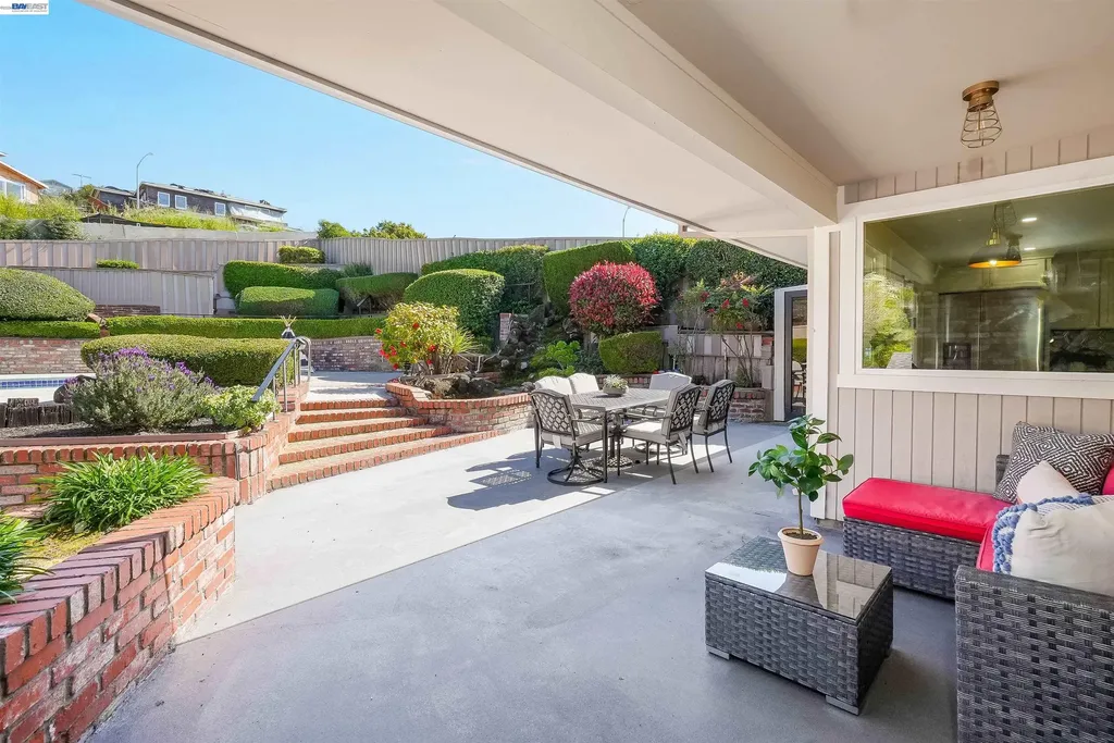 18522 Madison Avenue Castro Valley CA 94546