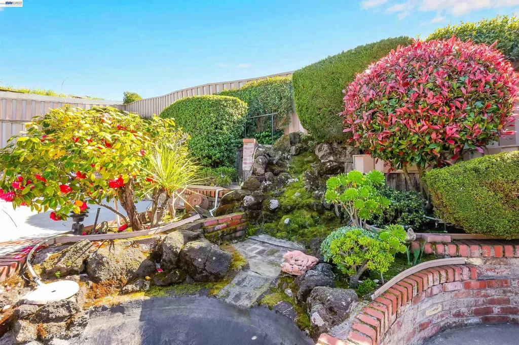 18522 Madison Avenue Castro Valley CA 94546