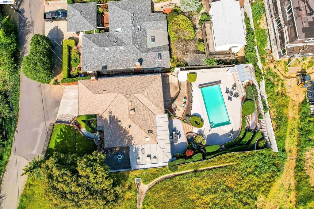 18522 Madison Avenue Castro Valley CA 94546