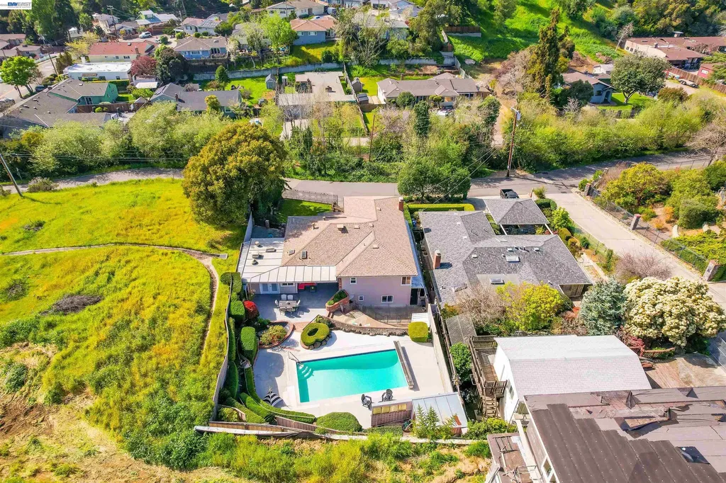 18522 Madison Avenue Castro Valley CA 94546
