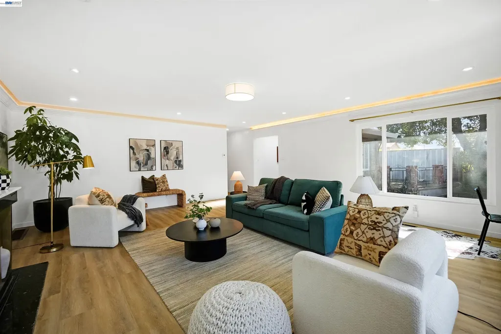 18522 Madison Avenue Castro Valley CA 94546