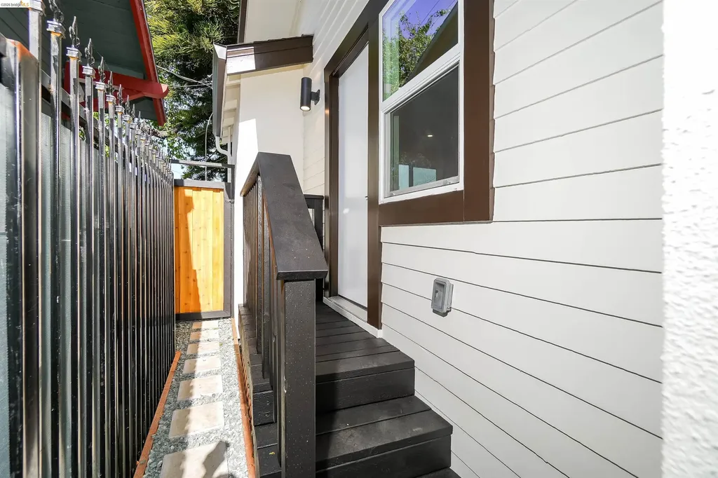 3654 39th Avenue Oakland CA 94619
