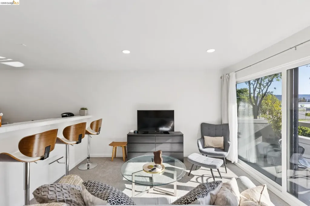 5 Embarcadero Oakland CA 94607