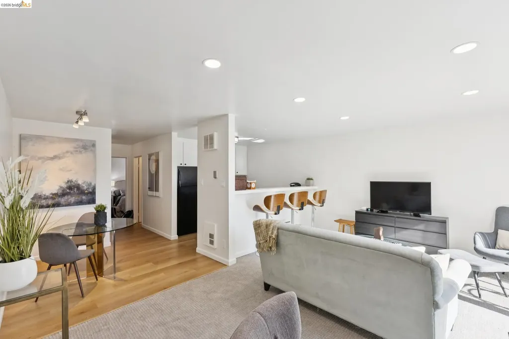 5 Embarcadero Oakland CA 94607